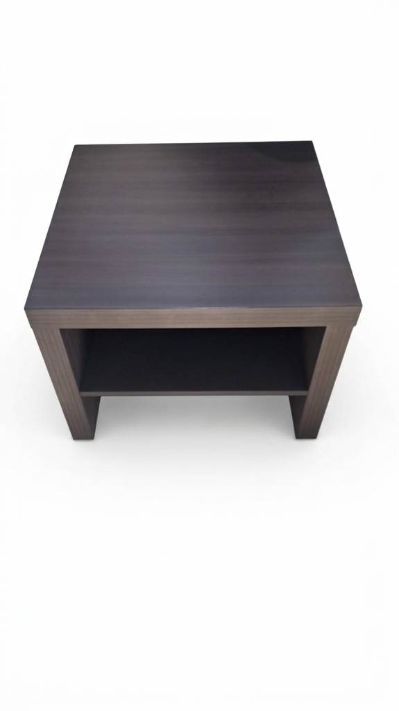 Mesa auxiliar en melamina color gris dimensiones de 23.62" x 23.62" x 17.71" de alto