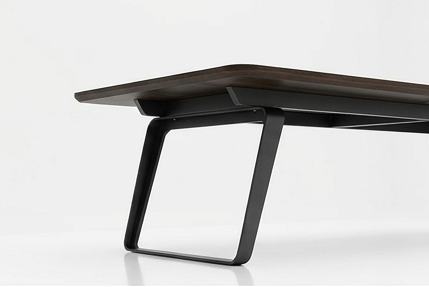 Mesa de juntas color american walnut  95”x 51.18”x 29.50” 