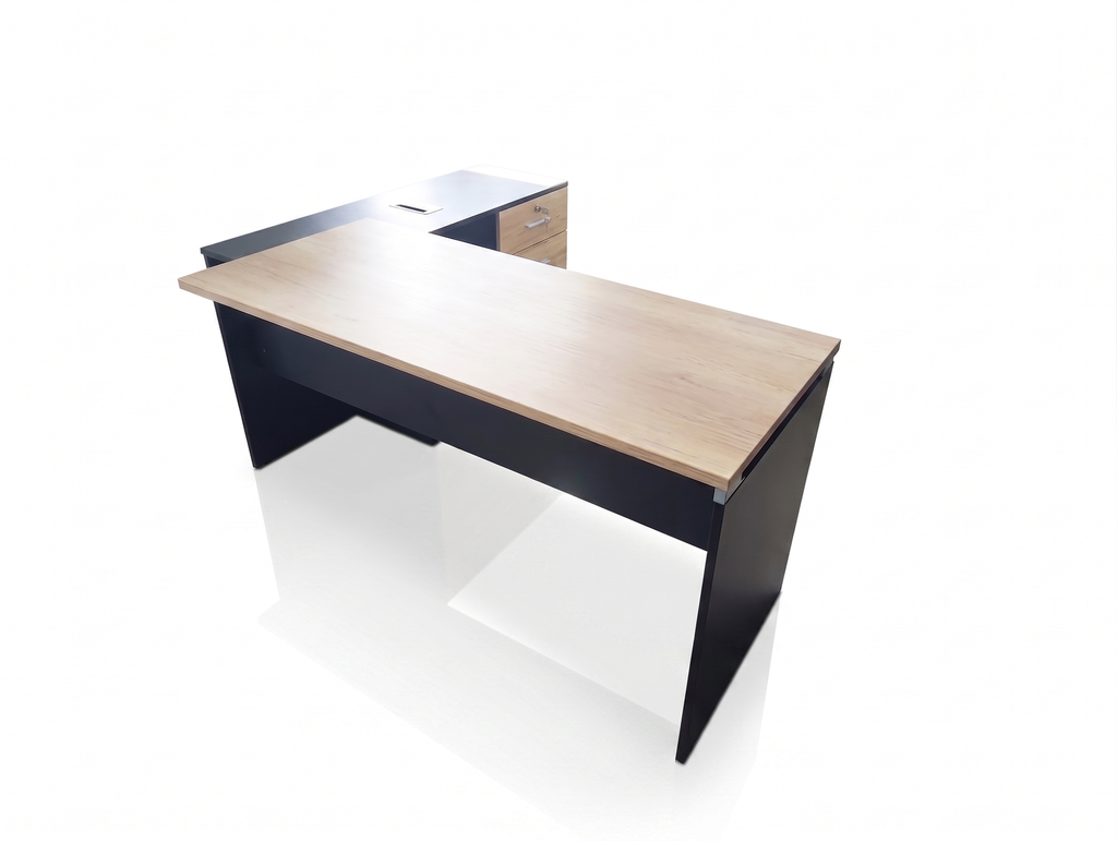 Escritorio en L color maple con gris con faldón y pasacables AJN Furniture™                                                         Medidas: 160cm largo x 60cm ancho x 74cm alto Retorno: 120cm largo x 40cm ancho x 72cm alto
